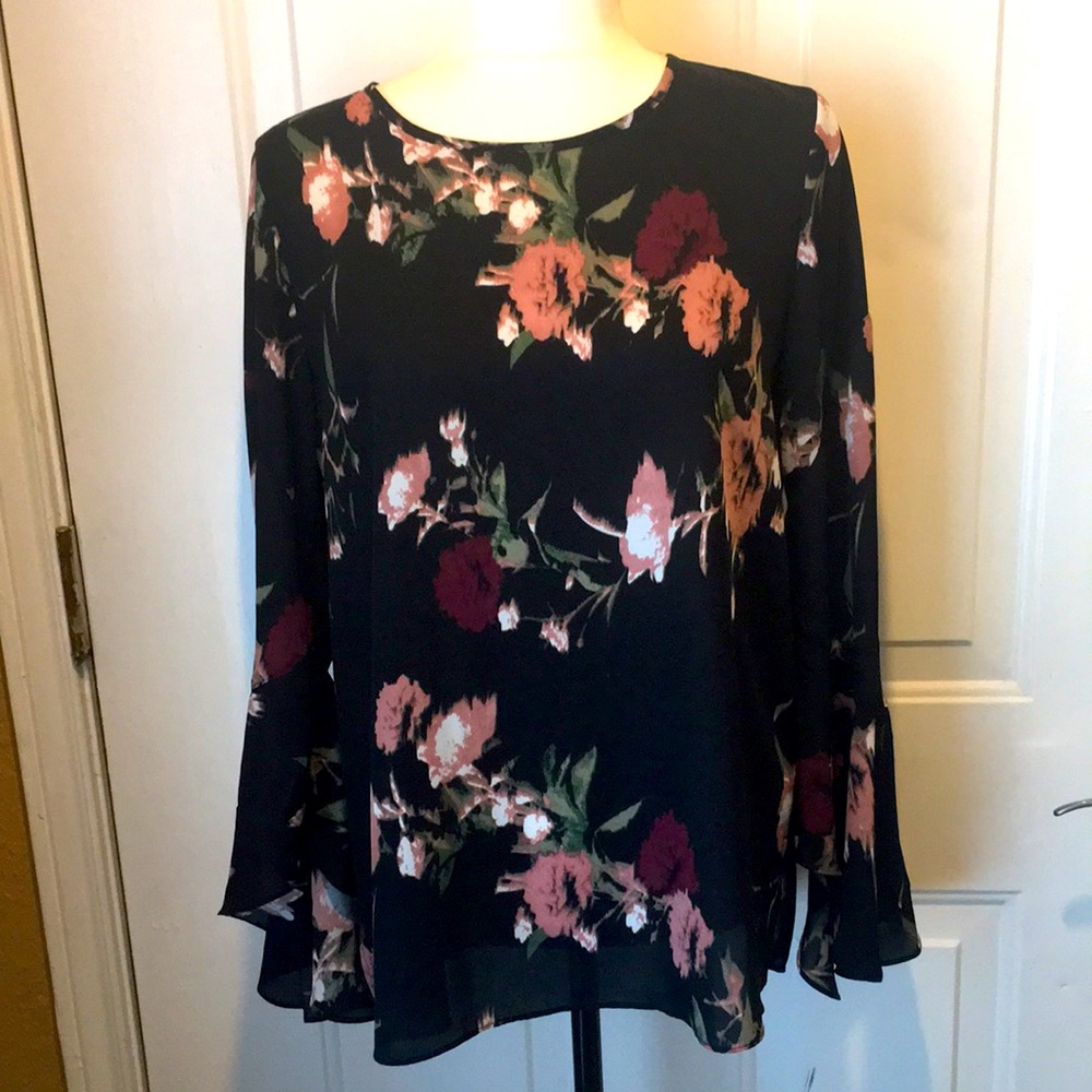 Vince Camuto blouse size small